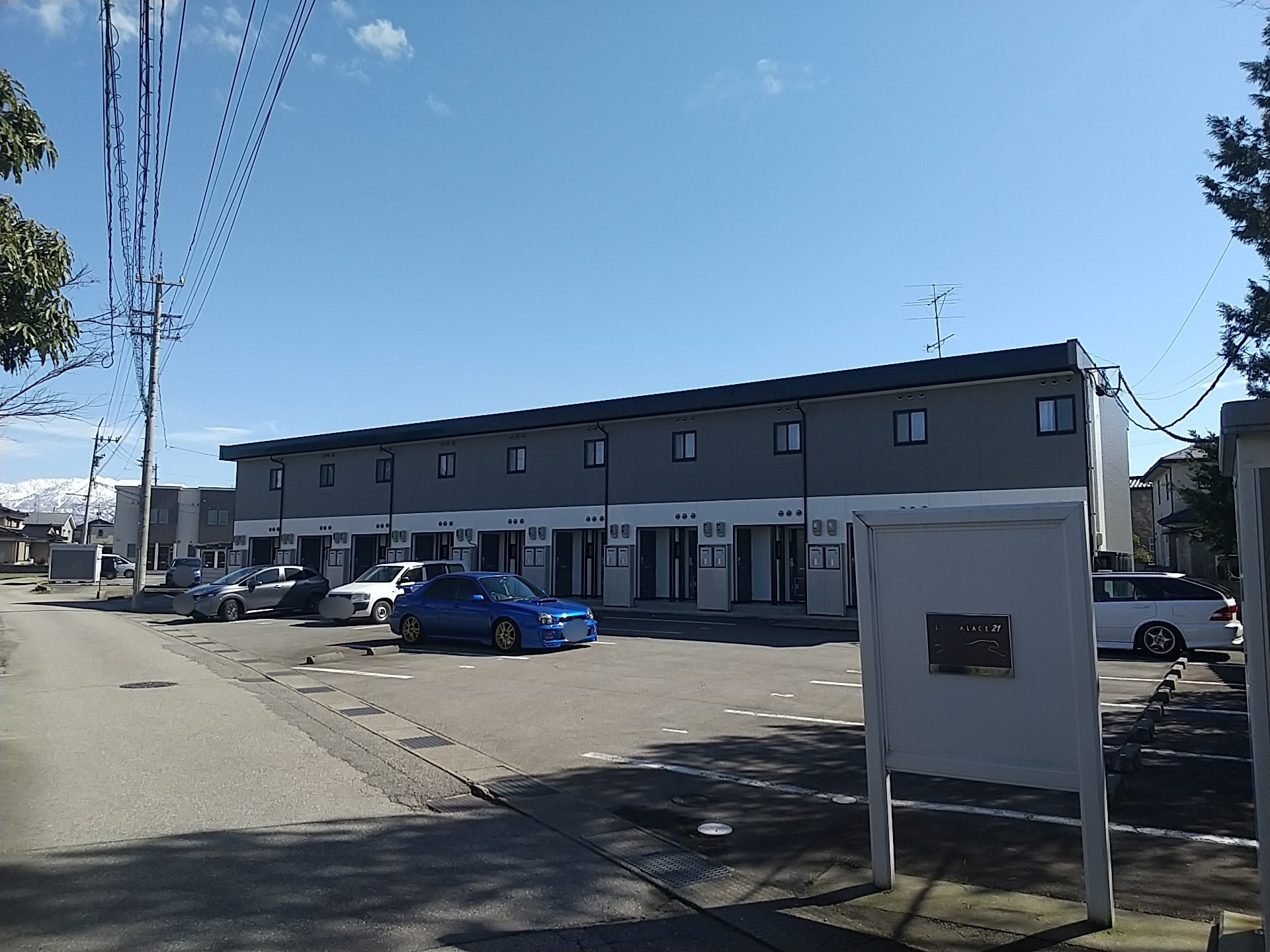 レオパレスクレストン