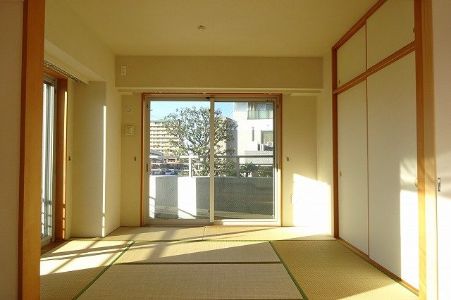 プレミスト見川