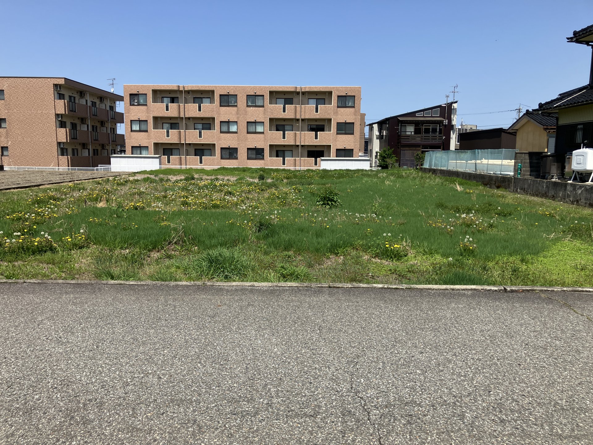 富山市堀川町8番　土地