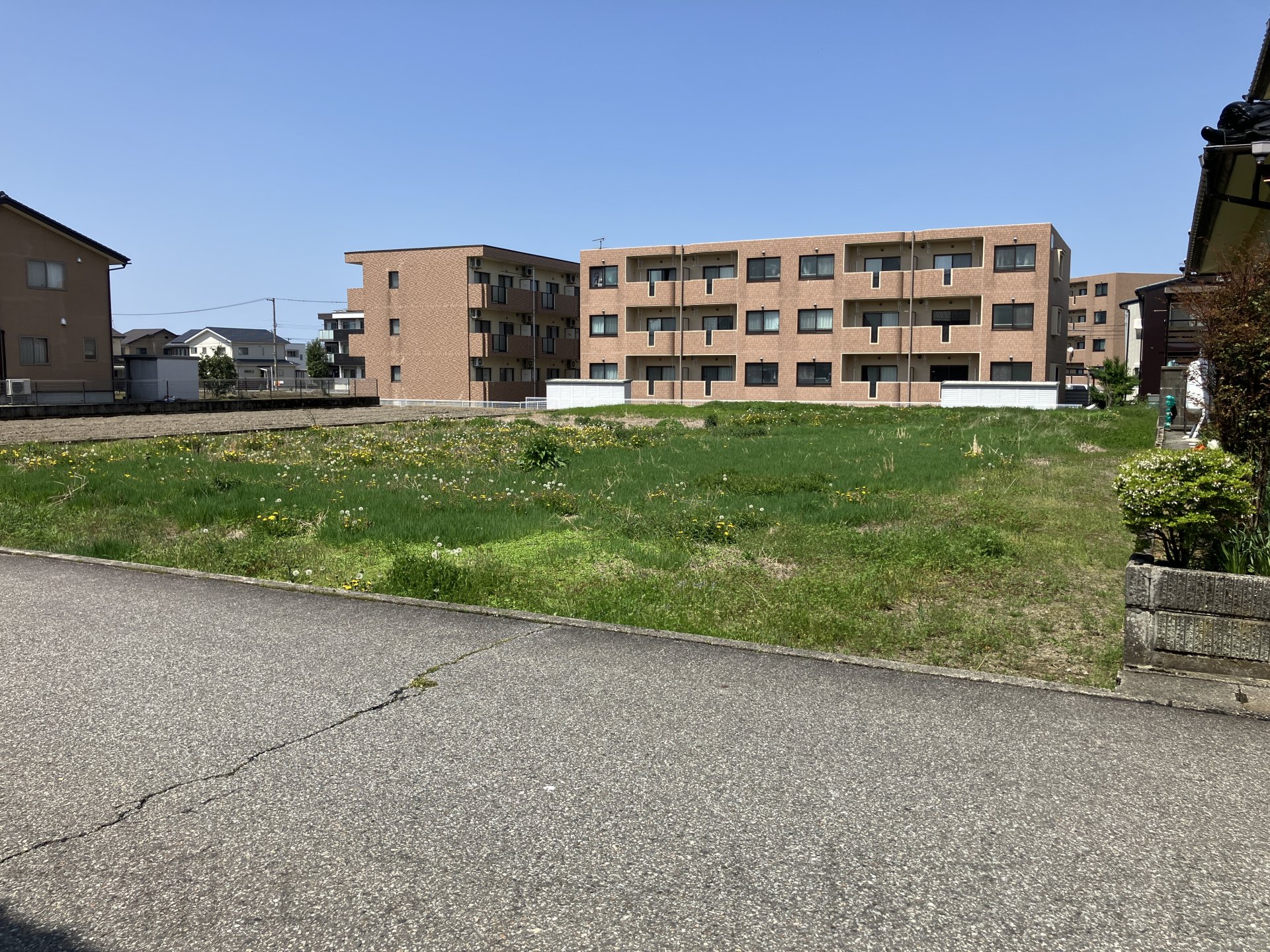 富山市堀川町8番　土地