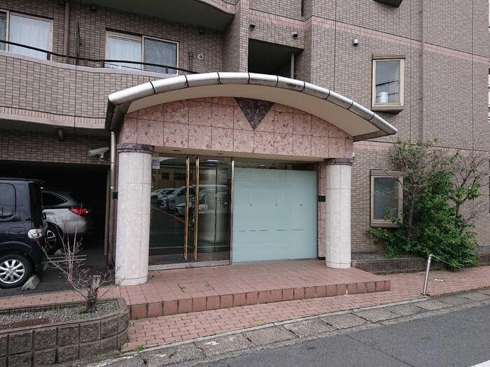 シャルト椥辻